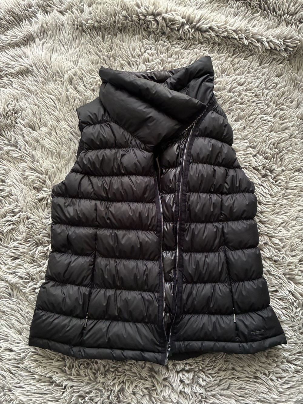 Athleta- XL- Black Quilted Puffer Vest - Downabout- Down